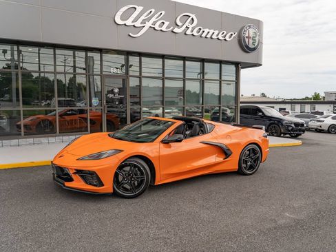 Used 2022 Chevrolet Corvette Stingray Premium Cpe w/ Z51 Performance Package RWD image 2