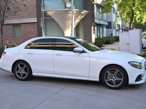 Used 2017 Mercedes-Benz E 300 image 4