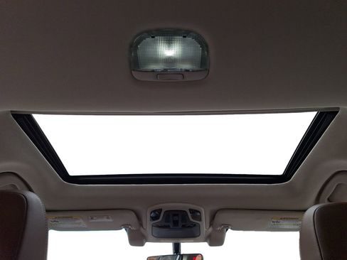 Certified 2022 Subaru Outback Touring XT image 12