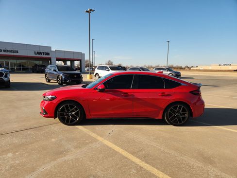 Used 2023 Honda Civic Sport Touring image 3