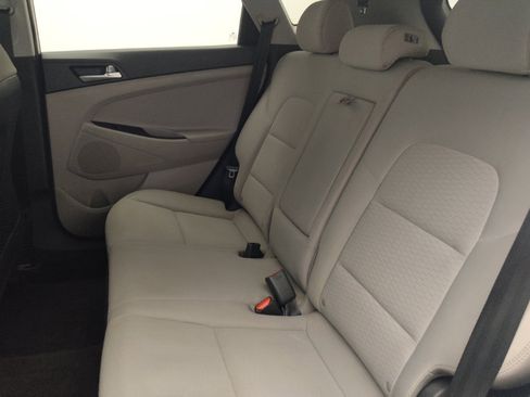 Used 2019 Hyundai Tucson Value FWD image 18
