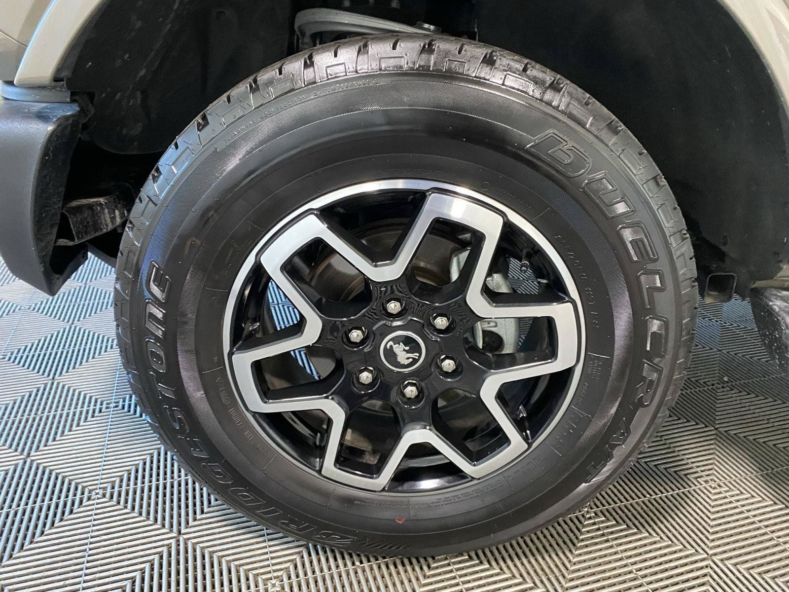 Used 2025 Ford Bronco Outer Banks AWD/4WD image 20
