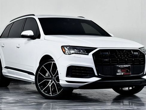 Used 2021 Audi Q7 3.0T Prestige w/ Prestige Package image 3