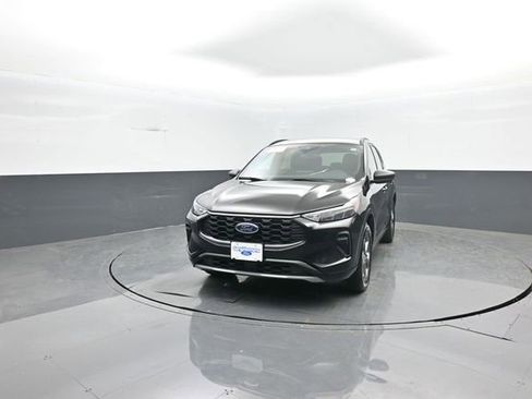 Used 2023 Ford Escape ST-Line AWD/4WD image 3