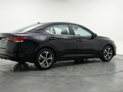 Used 2025 Nissan Sentra SV FWD image 9