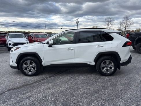 Used 2024 Toyota RAV4 LE image 4