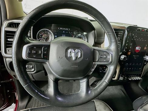 Used 2019 RAM 1500 Laramie image 11