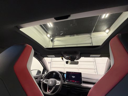 New 2026 Volkswagen GTI SE FWD image 38
