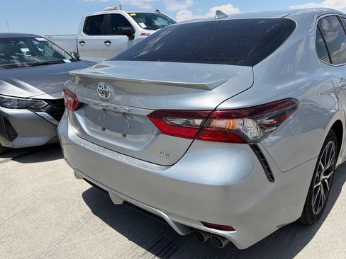Used 2024 Toyota Camry SE FWD image 4