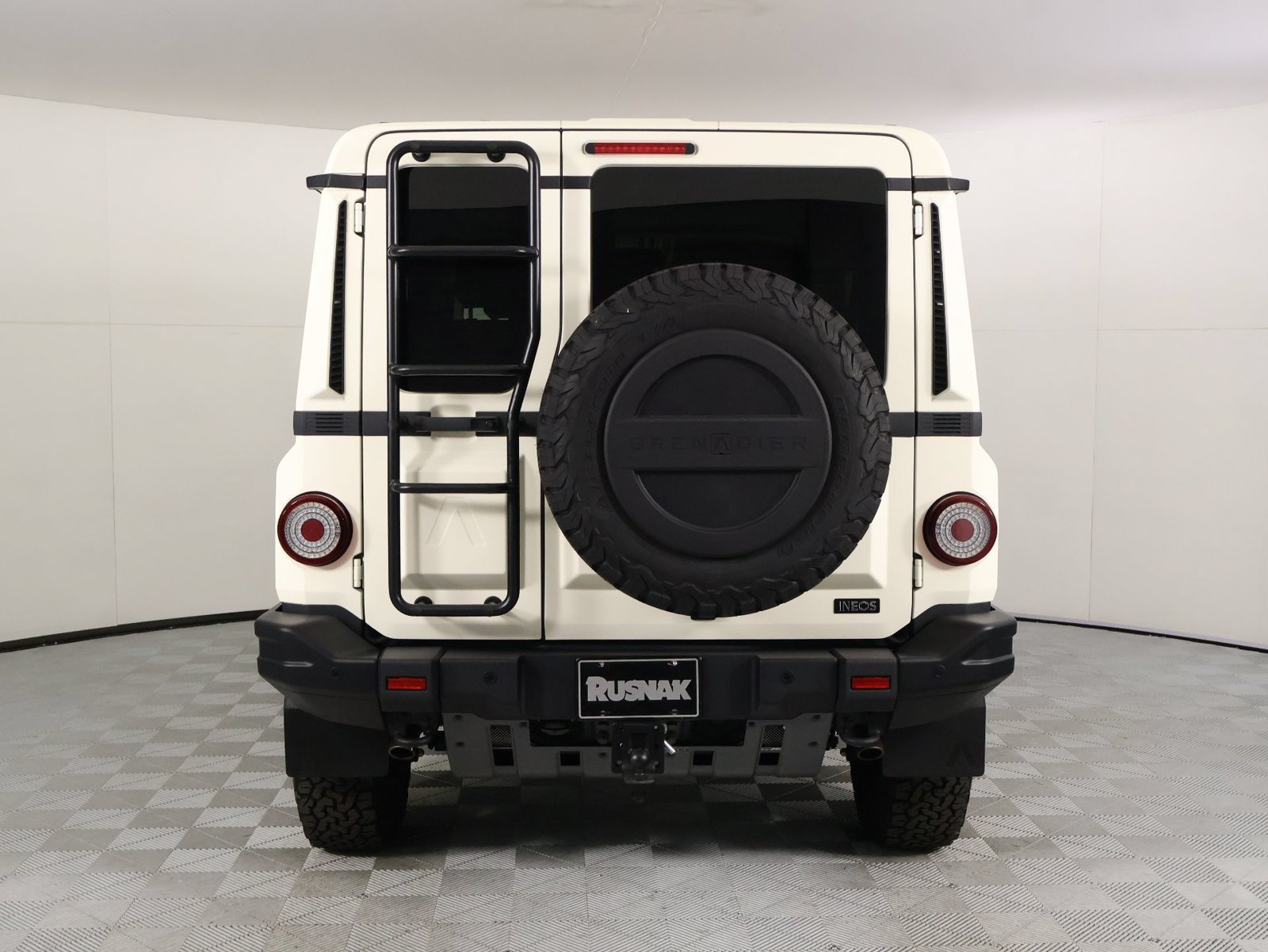 Used 2025 INEOS Grenadier Station Wagon AWD/4WD image 5