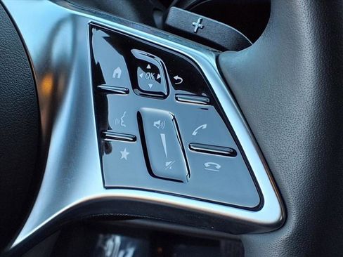 Used 2025 Mercedes-Benz GLA 250 4MATIC image 10