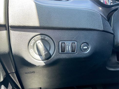 Used 2023 Dodge Charger R/T w/ Plus Group image 10