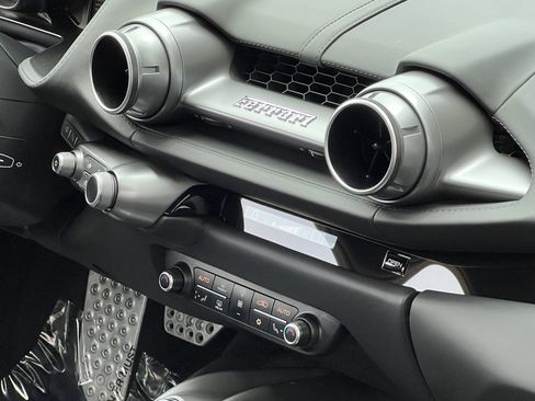 Used 2020 Ferrari 812 Superfast RWD image 37