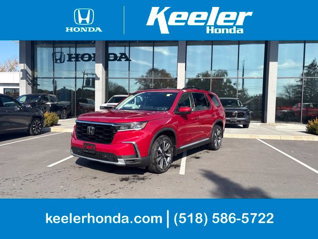 Used 2023 Honda Pilot Touring image 1