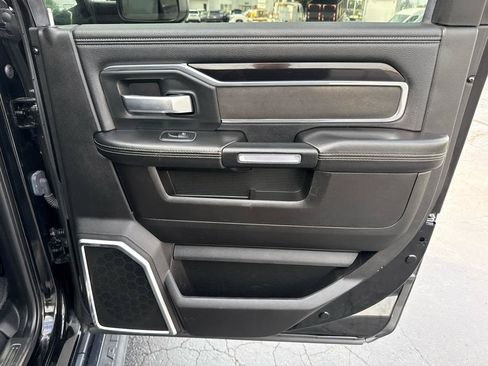 Used 2019 RAM 2500 Laramie w/ Black Appearance Package AWD/4WD image 22