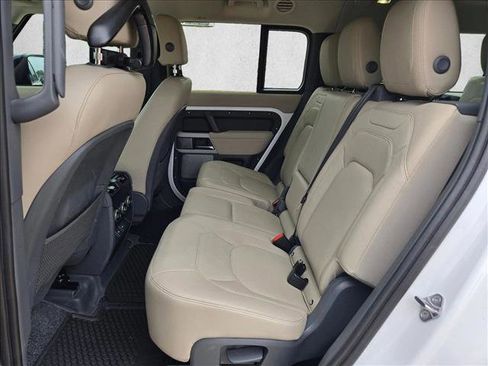 Used 2023 Land Rover Defender 130 SE AWD/4WD image 19