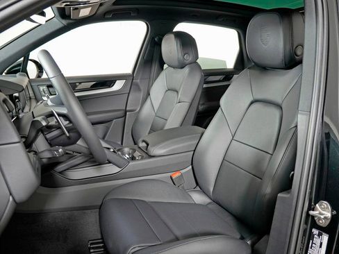 New 2026 Porsche Cayenne AWD/4WD image 5