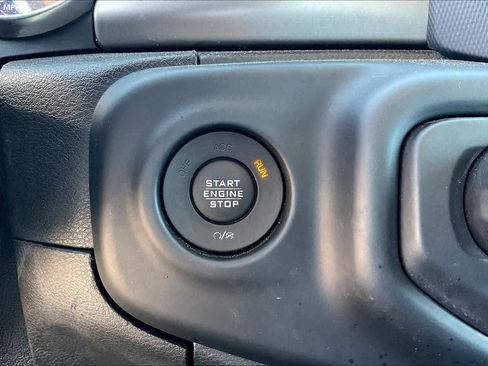 Used 2019 Jeep Wrangler Unlimited Sport image 59