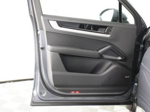 New 2026 Porsche Cayenne AWD/4WD image 21