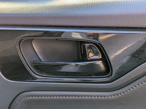 Used 2023 Honda Odyssey Touring image 36