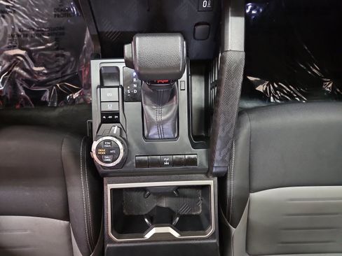Used 2025 Toyota Tacoma TRD Off-Road AWD/4WD image 19