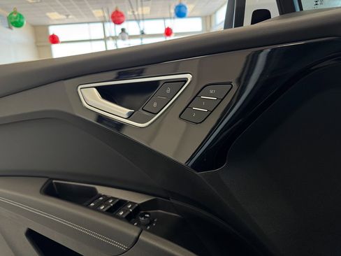 Used 2024 Audi Q4 e-tron Premium Plus w/ Premium Plus image 10