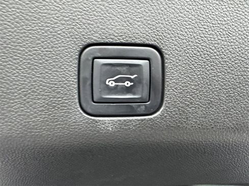 Used 2023 Chevrolet Tahoe High Country image 20