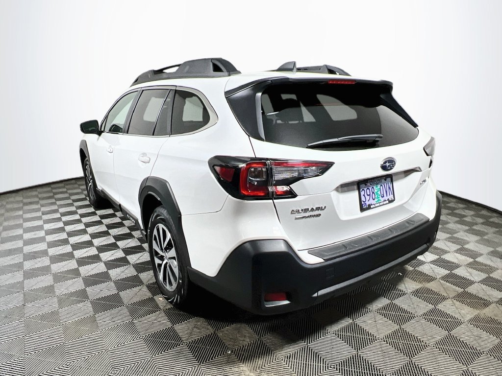 Certified 2025 Subaru Outback Premium w/ Popular Package #1A AWD/4WD image 5