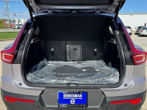 New 2026 Volvo XC40 B5 Plus w/ Protection Package Premier image 15