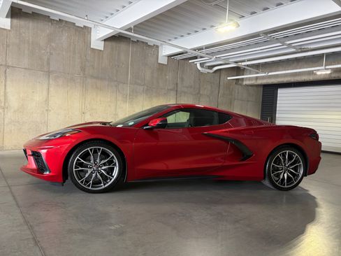 Used 2026 Chevrolet Corvette Stingray Premium Cpe RWD image 2