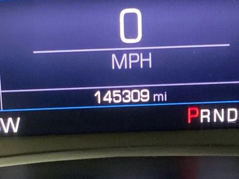 Used 2021 Chevrolet Equinox LT w/ Driver Convenience Package image 24