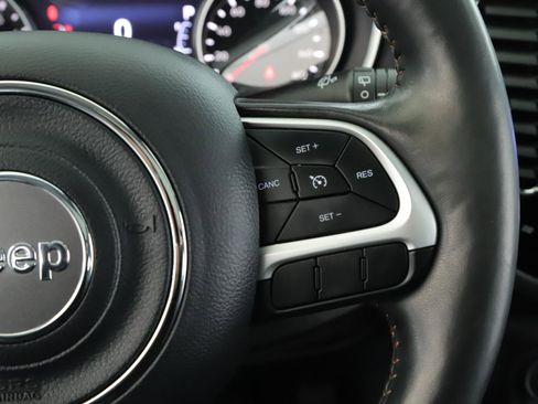 Certified 2019 Jeep Compass Limited w/ Safety & Security Group image 9