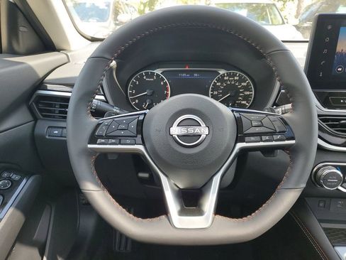 New 2025 Nissan Altima 2.5 SR w/ SR Premium Package image 7