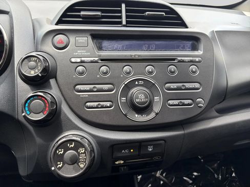 Used 2013 Honda Fit Sport image 21