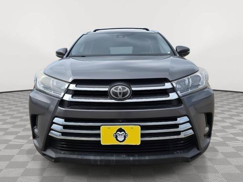 Used 2017 Toyota Highlander Limited AWD/4WD image 2