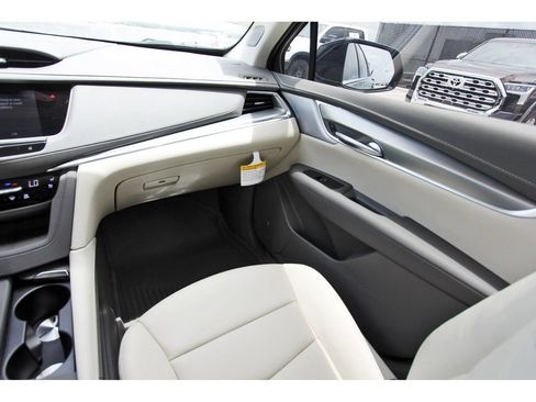 New 2026 Cadillac XT5 Premium Luxury w/ Driver Assist Package FWD image 10