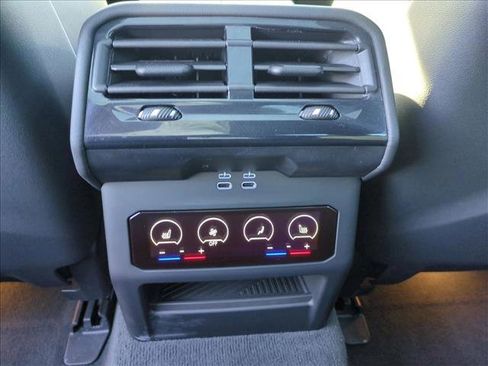 Used 2026 BMW M5 w/ Executive Package AWD/4WD image 18