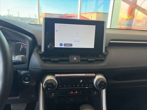 Used 2025 Toyota RAV4 XLE AWD/4WD image 34