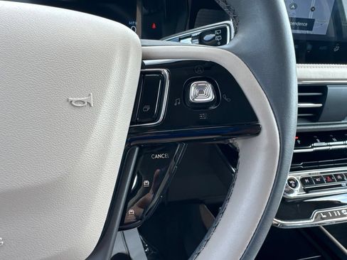 Used 2024 Lincoln Corsair AWD image 8