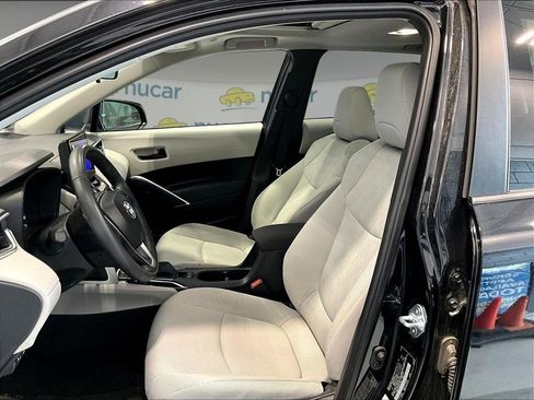 Used 2024 Toyota Corolla Cross LE w/ Moonroof Package AWD/4WD image 11