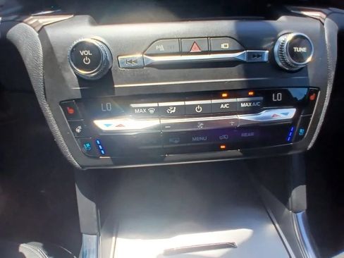 Used 2020 Ford Explorer Limited RWD image 37