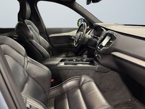 Used 2021 Volvo XC90 T8 R-Design w/ Advanced Package image 15