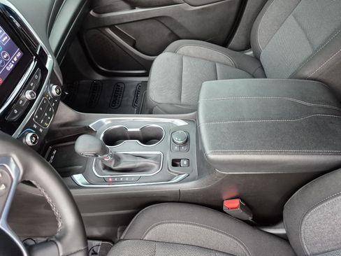 Used 2023 Chevrolet Traverse LT FWD image 22
