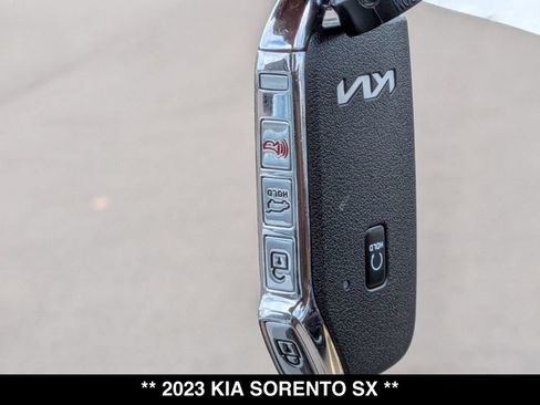 Used 2023 Kia Sorento SX AWD/4WD image 29