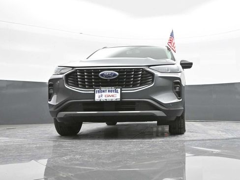 Used 2025 Ford Escape SE w/ PHEV Premium Package image 39