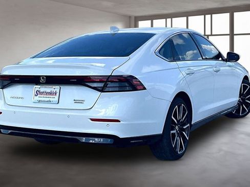 Certified 2023 Honda Accord Touring image 6