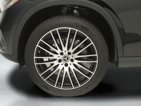 New 2026 Mercedes-Benz GLC 300 4MATIC image 11