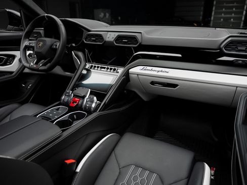 Used 2024 Lamborghini Urus S AWD/4WD image 60