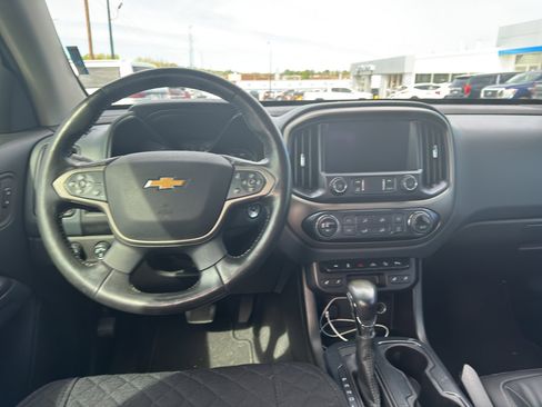 Used 2022 Chevrolet Colorado Z71 image 9