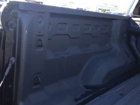 Used 2025 Chevrolet Colorado Trail Boss image 9